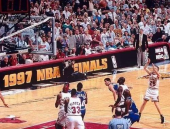 1998nba总决赛录像,1998年NBA总决赛公牛VS爵士巅峰对决回顾”